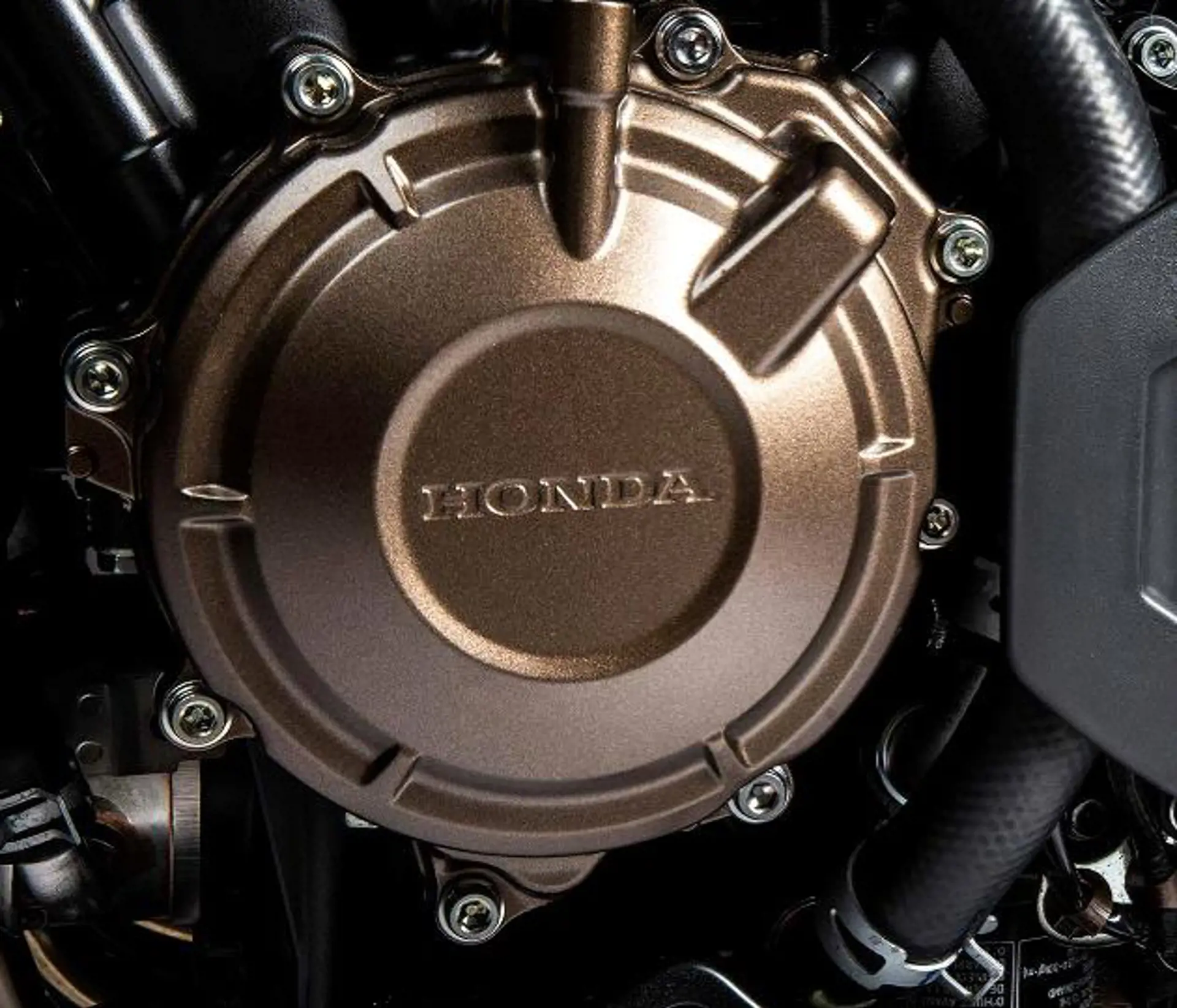 Honda's rejse fra cykelhjælpemotorer til global innovation inden for motorcykler og biler, afspejler mærkets kerne: 'The Power Of Dreams'.