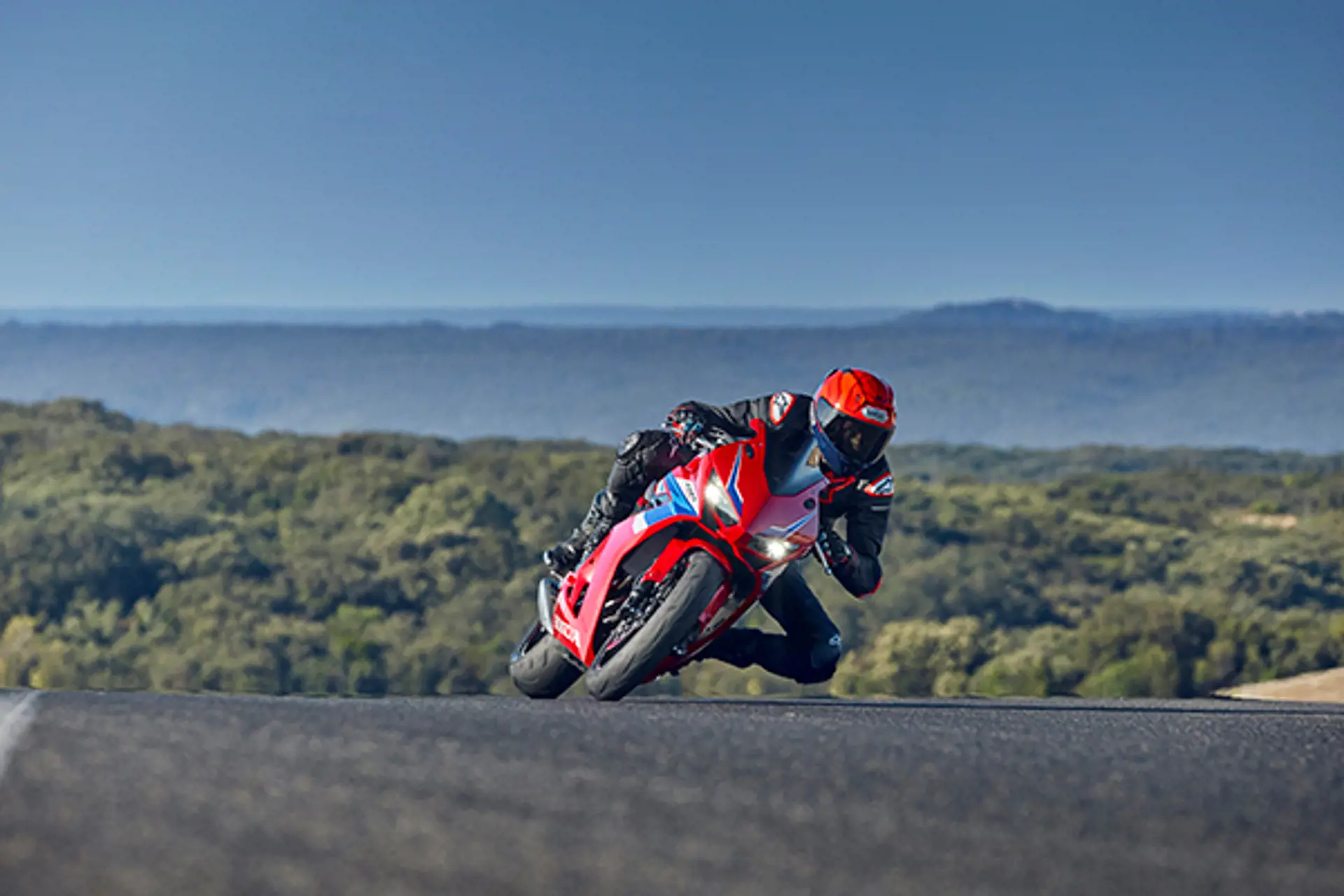 Honda CBR650R med den revolutionerende E-Clutch teknologi