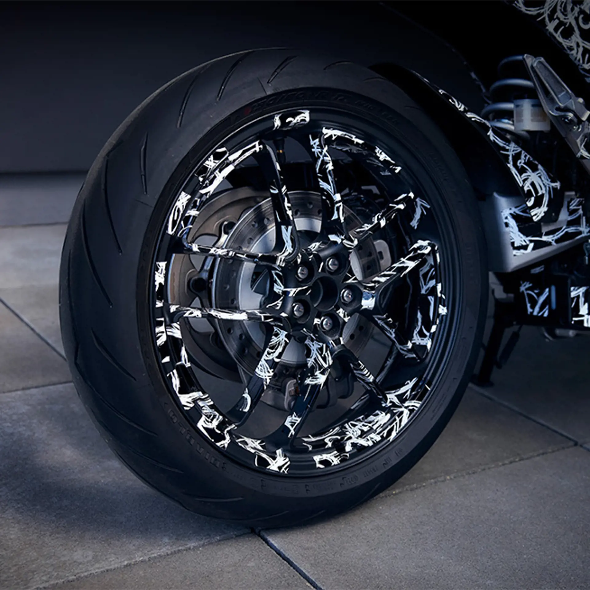 25YM EVF Teaser Details 0016