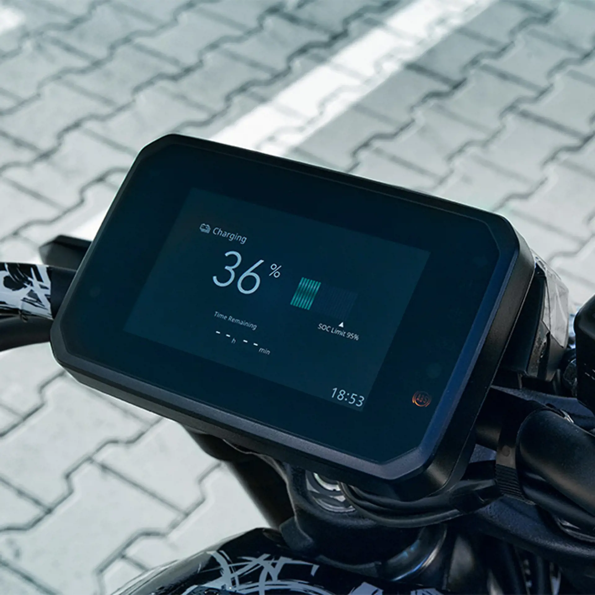 25YM EVF Teaser Details 0091