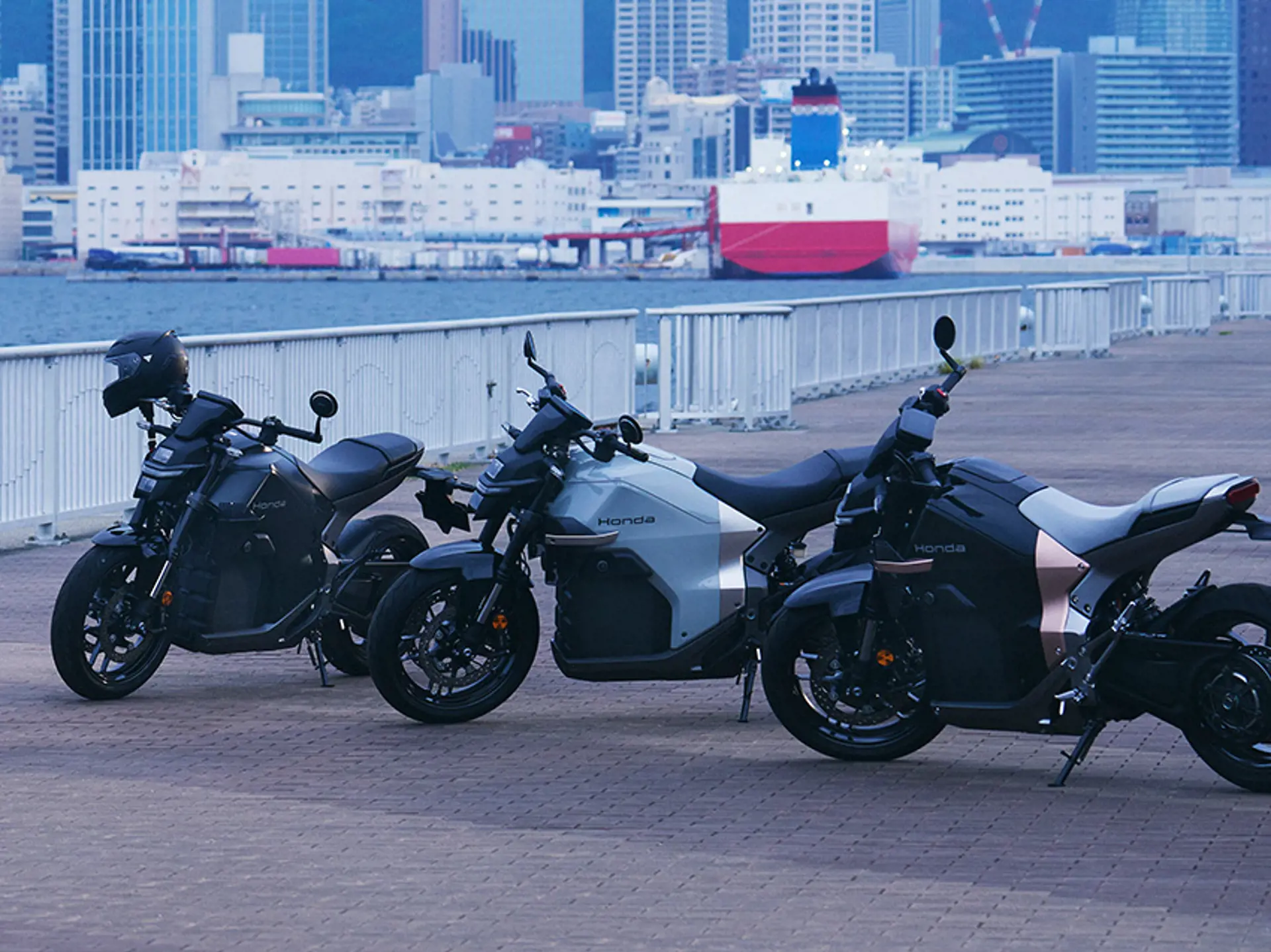 26YM WN7 LOCATION Lifestyle 0782